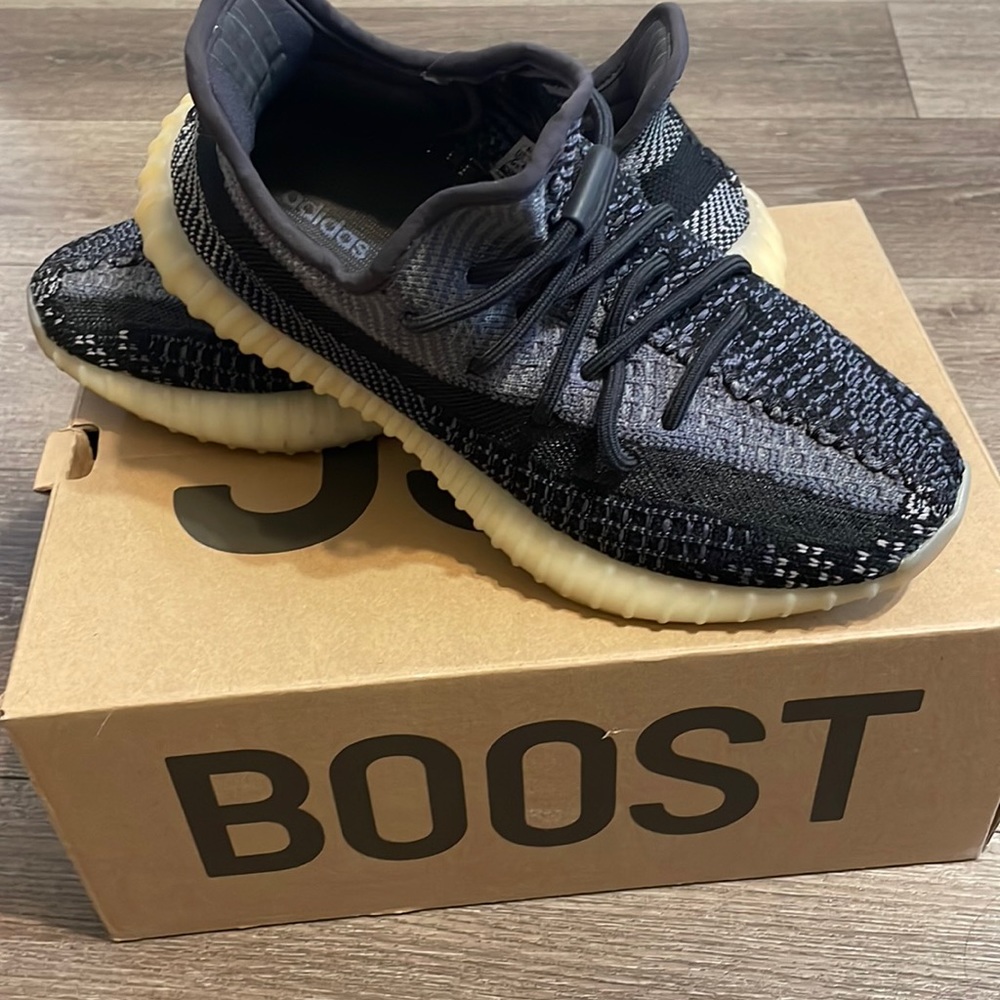 Yeezy Boost 350 V2